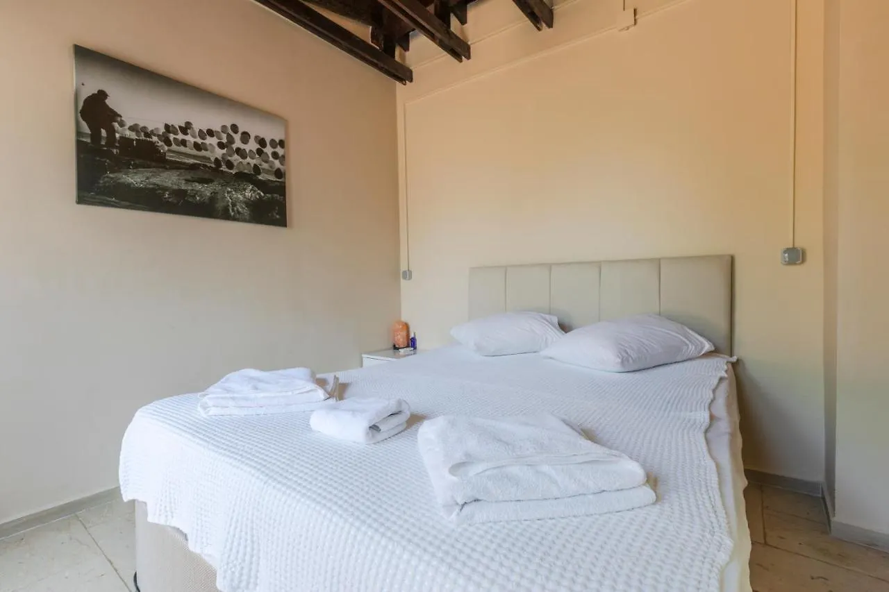 Bed and Breakfast Hayalbaz Измир 0*,
